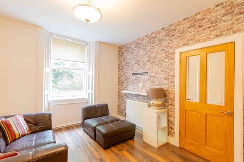 1 bedroom flat to rent, 0765L – Milton Street, Edinburgh, EH8 8HE