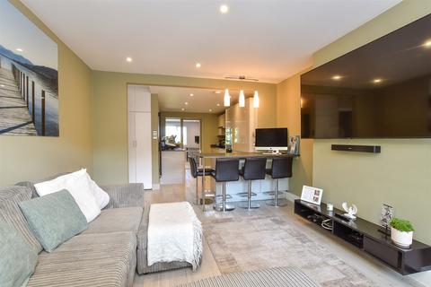 2 bedroom ground floor flat for sale, Carden Hill, Hollingbury, Brighton, East Sussex