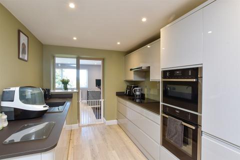 2 bedroom ground floor flat for sale, Carden Hill, Hollingbury, Brighton, East Sussex