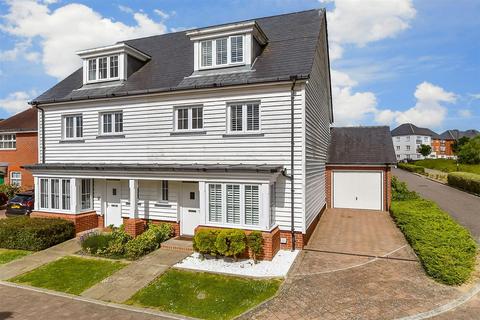 4 bedroom semi-detached house for sale, Scholars Walk, Horsham, West Sussex