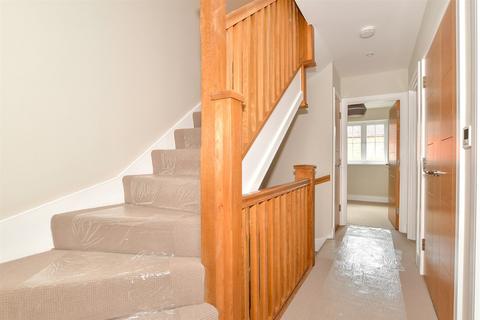 4 bedroom semi-detached house for sale, Scholars Walk, Horsham, West Sussex