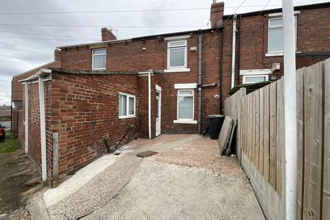 3 bedroom terraced house to rent, Mona Street, Stanley, County Durham