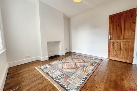 4 Alstone Croft, Cheltenham, GL51 8HA