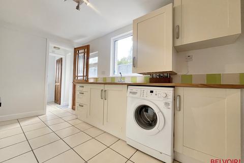 4 Alstone Croft, Cheltenham, GL51 8HA