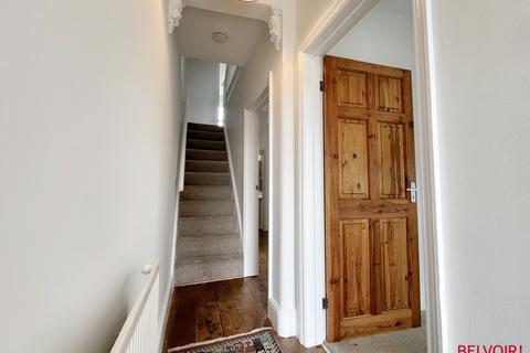 4 Alstone Croft, Cheltenham, GL51 8HA