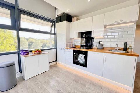 2 bedroom apartment for sale, Edinburgh Gate, Harlow CM20