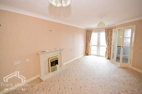 1 bedroom apartment for sale, Lystra Court, 103-107 South Promenade, Lytham St Annes, FY8 1NP