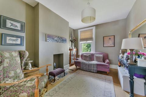 3 bedroom apartment for sale, Griffin Road, London