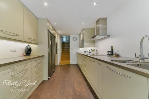3 bedroom apartment for sale, Griffin Road, London