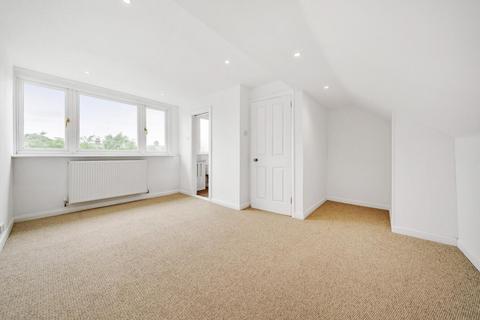 4 bedroom semi-detached house for sale, Elm Walk, Raynes Park