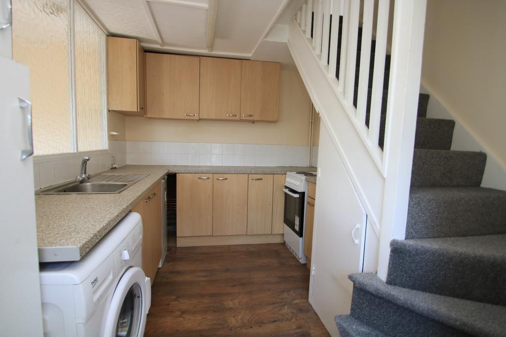 Ferndale Road, Leytonstone, London... 1 bed flat to rent £1,350 pcm