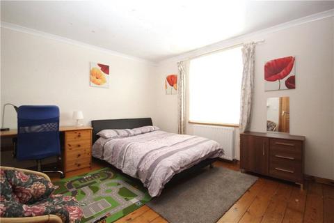 1 bedroom in a house share to rent, Walnut Tree Close, Guildford, Surrey, GU1