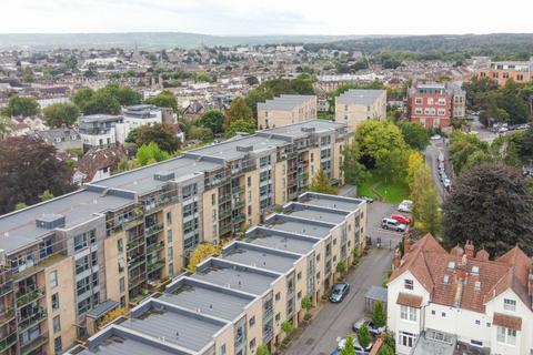 4 bedroom terraced house to rent, Chapter Walk, Bristol BS6