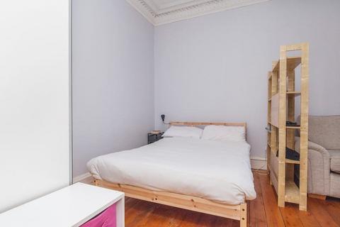 undefined, 2292L Waverley Park, Edinburgh, EH8 8EU