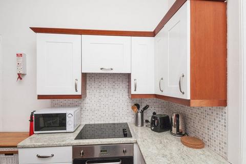 undefined, 2292L Waverley Park, Edinburgh, EH8 8EU