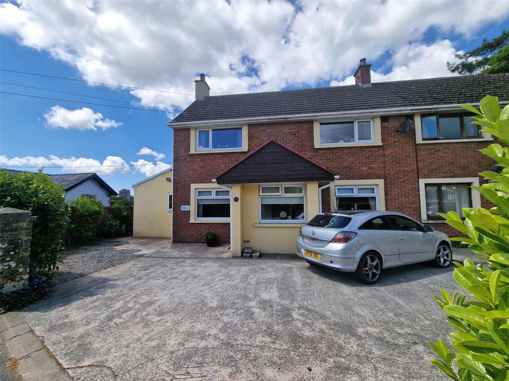 Bush Hill, Pembroke, Pembrokeshire, SA71 4 bed semidetached house for