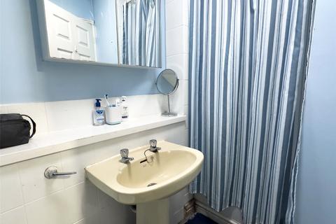 72 Eton Close, Witney, OX28 3GB