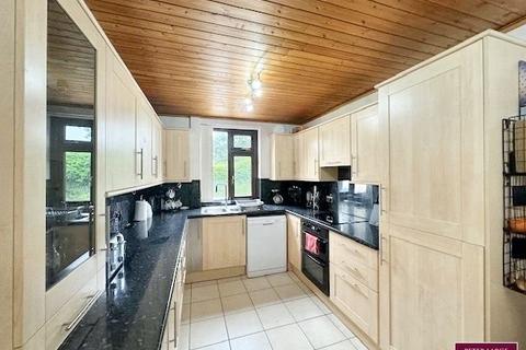 4 bedroom semi-detached house for sale, Llwyn Onn, Gwaenysgor, Flintshire, LL18 6LG