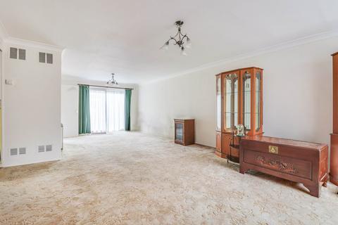 5 Broomways, Great Wakering, Southend-on-sea, SS3 0DP