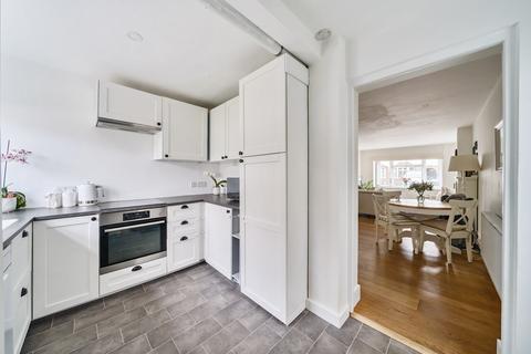 31 Binfield Road, Byfleet, West Byfleet, KT14 7PN