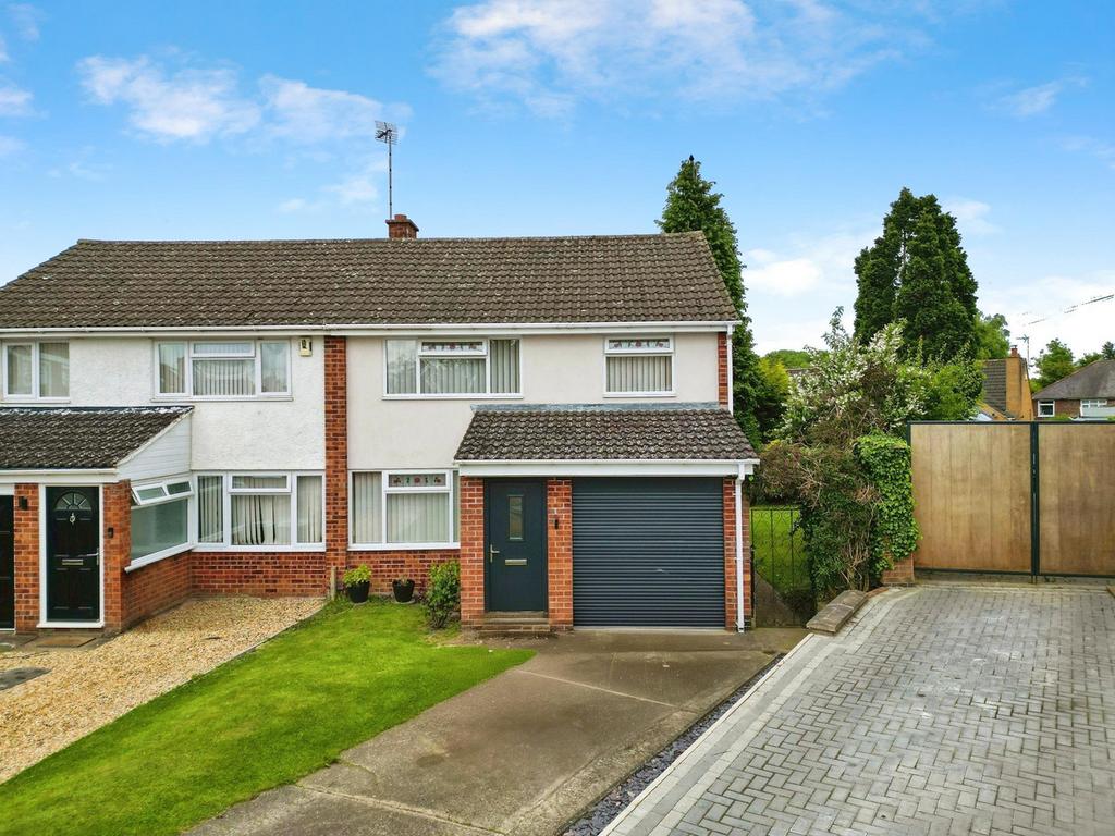 Leicester Forest East LE3 3 bed semidetached house for sale £270,000