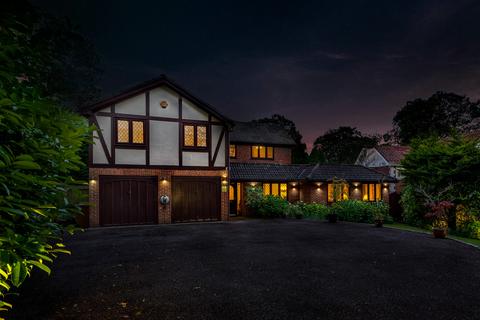 5 bedroom detached house for sale, Warren Lodge Drive, Tadworth, KT20