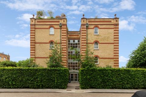 2 bedroom flat for sale, Oriel Drive, Harrods Village, Barnes, London