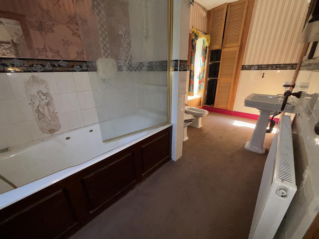 Bathroom 2