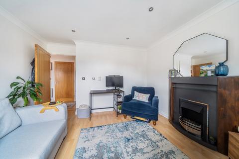 27 Brookhey, Hyde, SK14 2DY