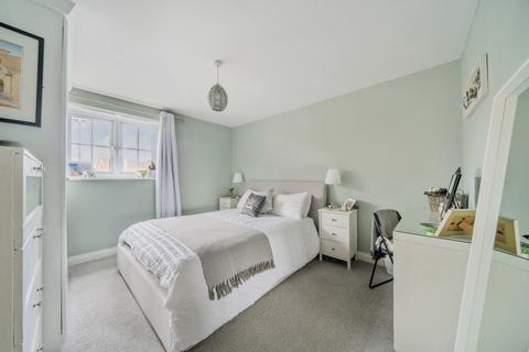 27 Brookhey, Hyde, SK14 2DY