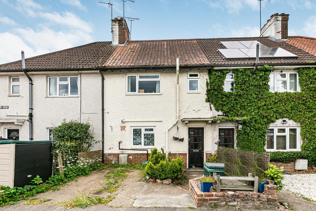 Radlett Road, Frogmore, AL2 3 bed terraced house for sale £475,000