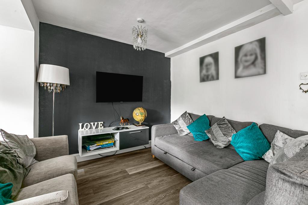 Radlett Road, Frogmore, AL2 3 bed terraced house for sale £475,000