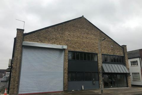 Industrial unit to rent, Waltham Abbey EN9