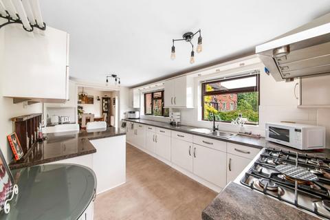 11 Mayfield, Oxspring, Sheffield, S36 8YN