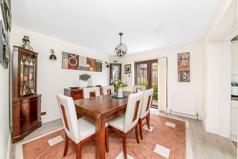 11 Mayfield, Oxspring, Sheffield, S36 8YN