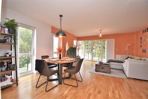 2 bedroom apartment for sale, Kew Apartments, 1 Wintergreen Boulevard, West Drayton, UB7