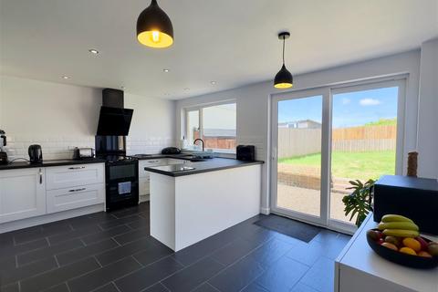 26 Marshall Avenue, Wadebridge, PL27 6BB