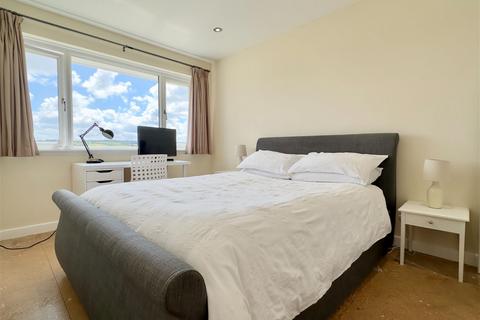 26 Marshall Avenue, Wadebridge, PL27 6BB