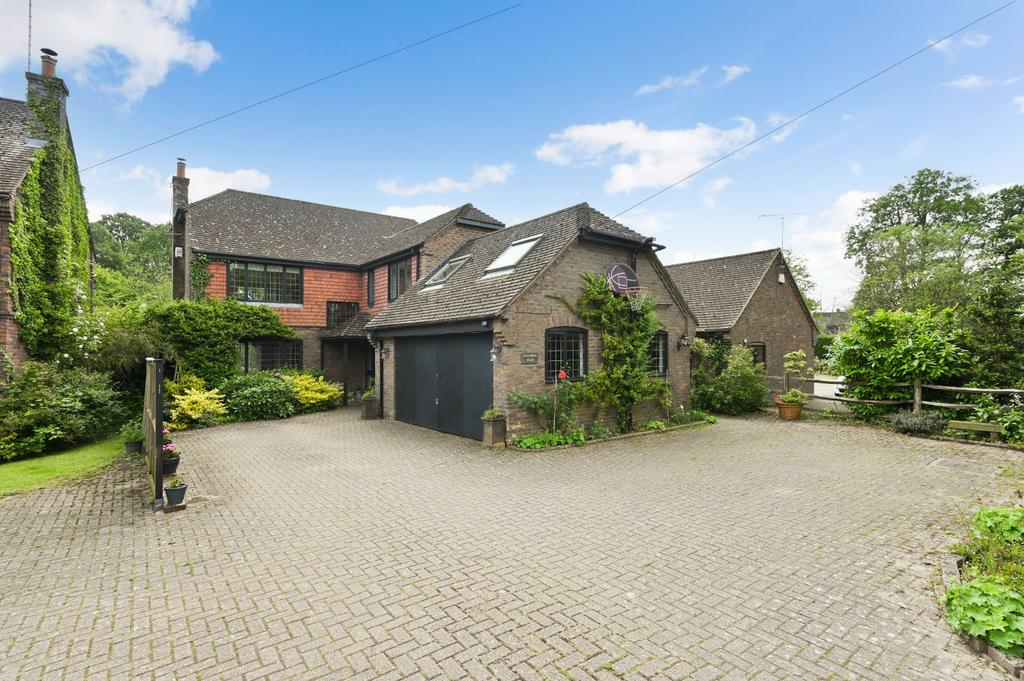 Ox Lane, St. Michaels, Tenterden... 5 bed detached house for sale £