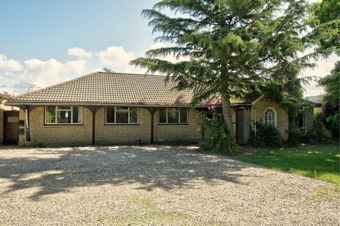 4 bedroom bungalow to rent, New Barn Lane, Cheltenham, Gloucestershire, GL52