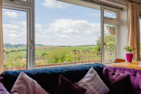 2 Alexandra Way, Crediton, EX17 2EA