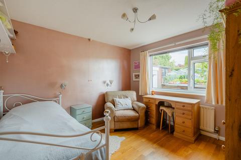 2 Alexandra Way, Crediton, EX17 2EA