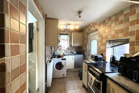 3 bedroom semi-detached house for sale, Thundercliffe Road, Rotherham, South Yorkshire, S61