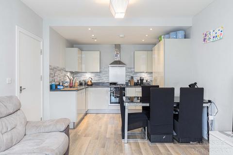 2 bedroom flat to rent, West Green Drive, Crawley RH11