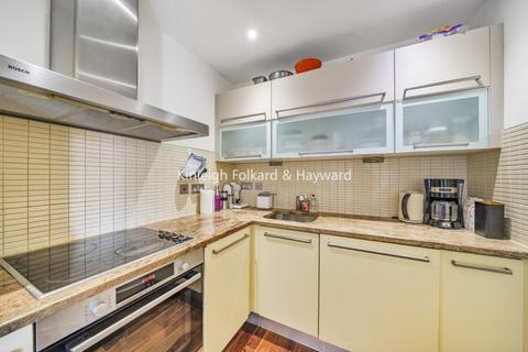 2 bedroom flat to rent, The Broadway Crouch End N8