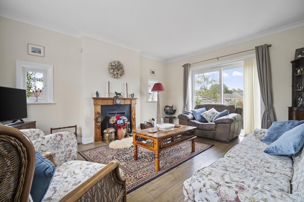Preston, Weymouth, Dorset 4 bed detached house for sale £575,000