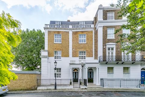 5 bedroom townhouse to rent, Crescent Grove, London, SW4