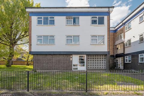 2 bedroom apartment for sale, Teddington Close, Epsom