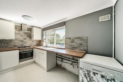 2 bedroom apartment for sale, Teddington Close, Epsom