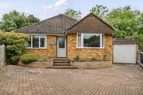 3 bedroom bungalow for sale, Broomfield Close, Guildford, Surrey, GU3